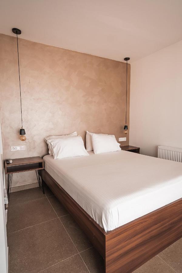 אתונה Suites With Magical View & Jacuzzi מראה חיצוני תמונה