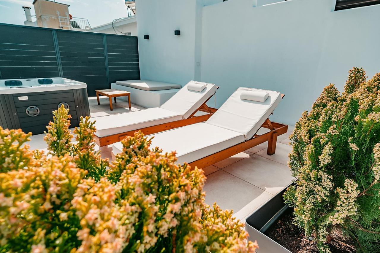 אתונה Suites With Magical View & Jacuzzi מראה חיצוני תמונה
