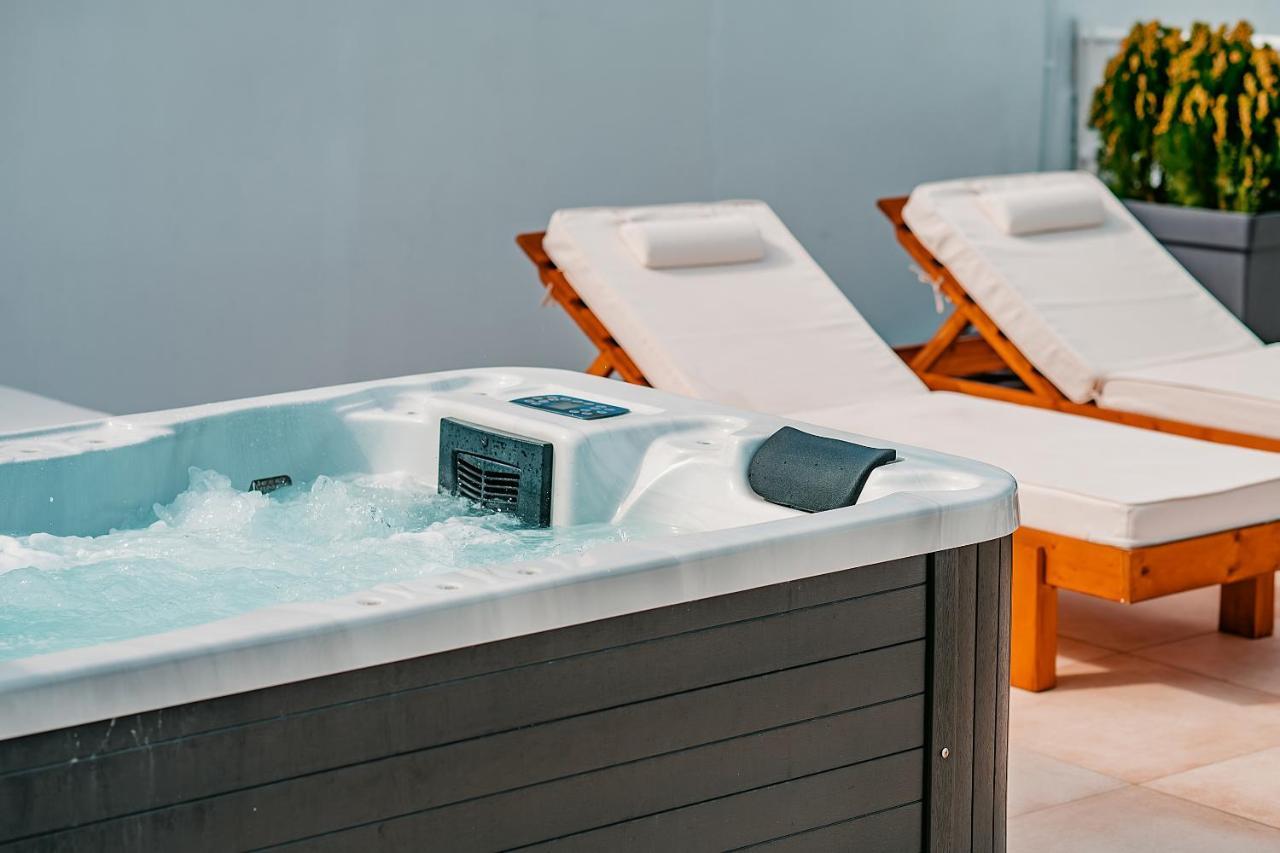 אתונה Suites With Magical View & Jacuzzi מראה חיצוני תמונה