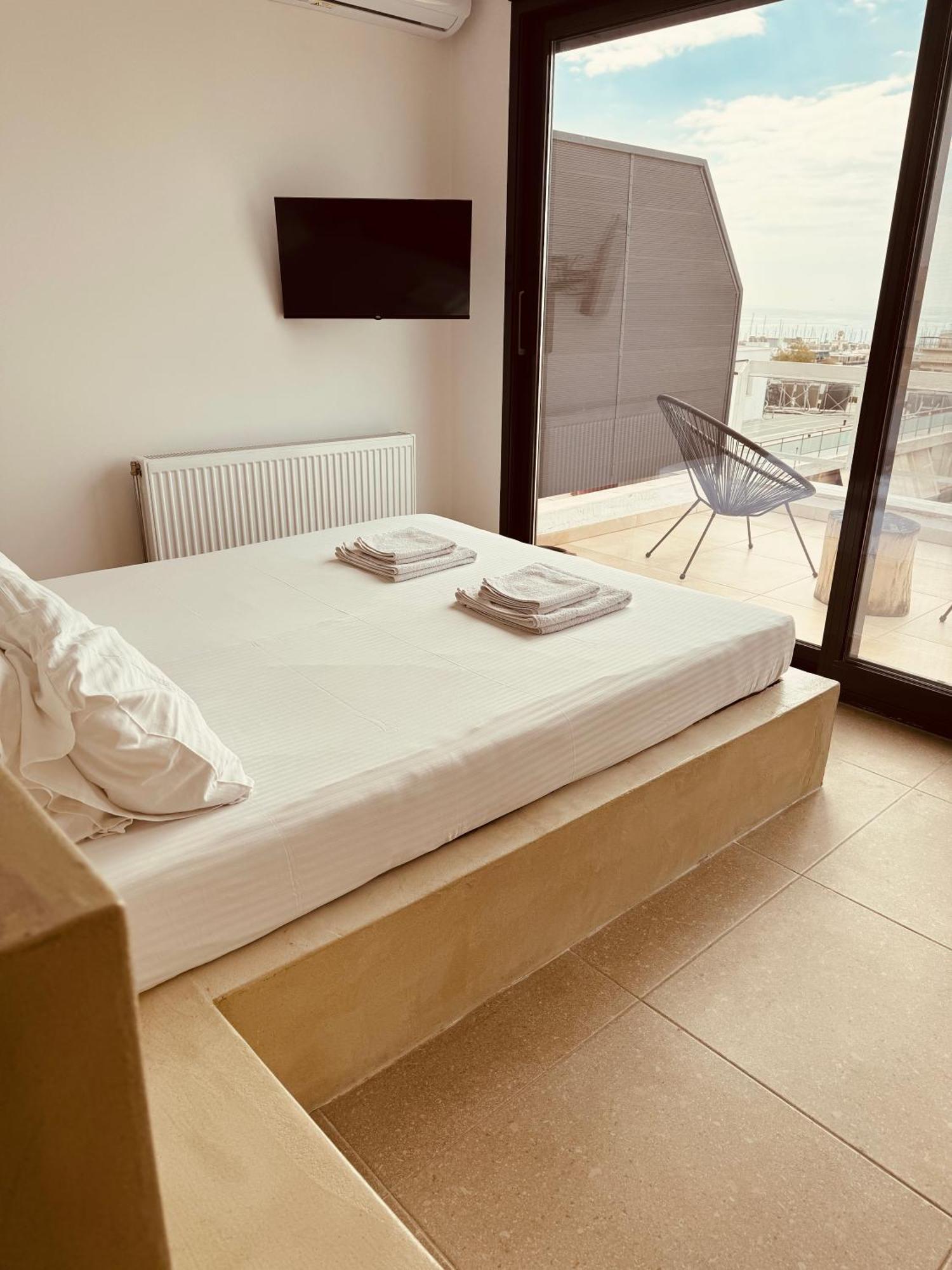 אתונה Suites With Magical View & Jacuzzi מראה חיצוני תמונה